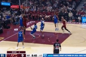 开云官网-拿到首分！哈登一条龙突破上篮&amp;弗拉格补防打手 可惜加罚没进！