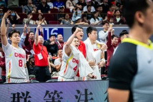 开云棋牌-中国男篮11分大逆转中国台北！朱俊龙砍19+4，胡金秋末节独得9分